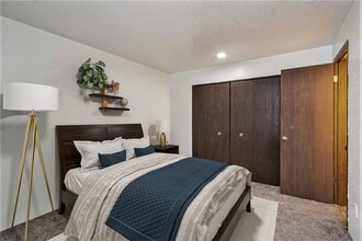 The View Apartments and Townhomes in Portage, MI - Building Photo - Building Photo