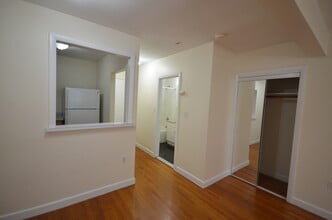 40 Gardner St, Unit 23 in Boston, MA - Building Photo - Building Photo