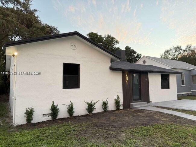 854 NW 76th St in Miami, FL - Building Photo - Building Photo