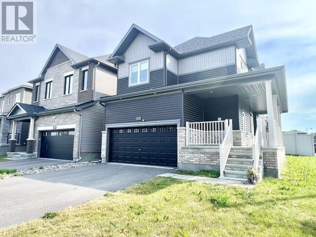 1042 Parabolica Wy in Ottawa, ON - Building Photo - Building Photo