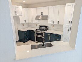 14078 Lemoli Way in Hawthorne, CA - Building Photo