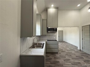 8 Miller Ave in Mission, TX - Building Photo - Building Photo