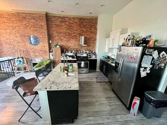 1910 S 18th St-Unit -Unit 1 in Pittsburgh, PA - Building Photo - Building Photo