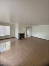 4404 W Lake N Dr in Las Vegas, NV - Building Photo - Building Photo