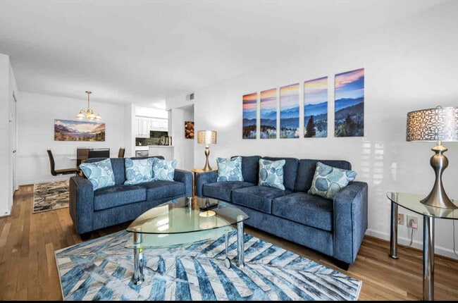 2905 Burch Ave, Unit 3