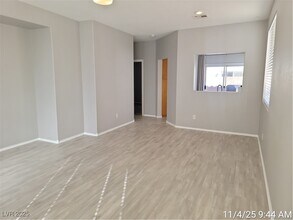 824 Painted Vista Ave in Las Vegas, NV - Building Photo - Building Photo