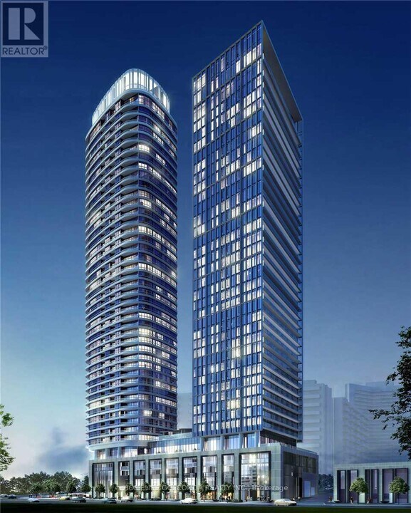 575-1575 Bloor St E in Toronto, ON - Building Photo