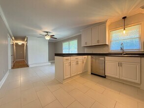 2700 Charlwood Dr in Winston-Salem, NC - Building Photo - Building Photo