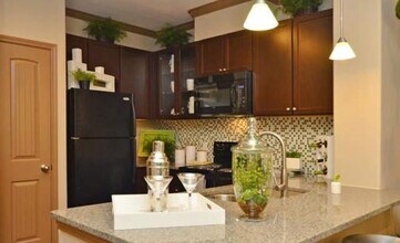 2500 S Millbend Dr in The Woodlands, TX - Building Photo - Building Photo