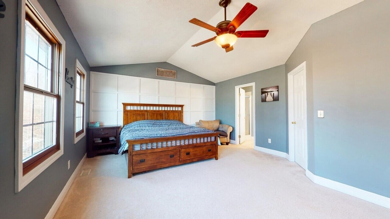 14 Kleggstone Cir in Bloomington, IL - Building Photo