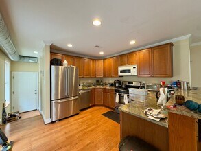 105 N Chester St in Baltimore, MD - Building Photo - Building Photo