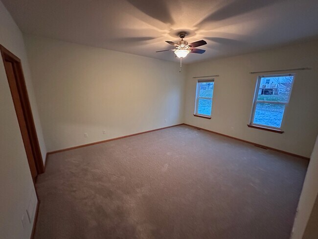 W1158 Meadowsweet Pass in Ixonia, WI - Building Photo - Building Photo