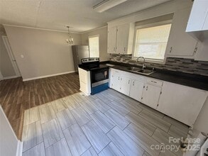 431 Red Tip Ln in Gastonia, NC - Building Photo - Building Photo
