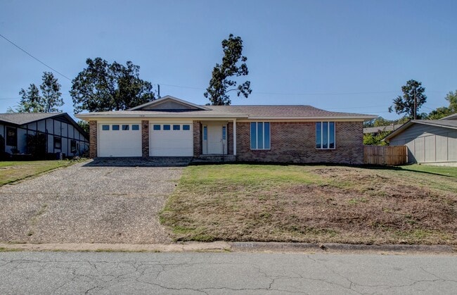 11315 Ethan Allen Dr in Little Rock, AR - Building Photo - Building Photo
