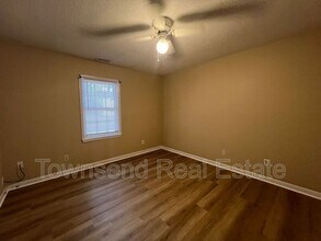 6458 Easthampton Rd in Fayetteville, NC - Building Photo - Building Photo