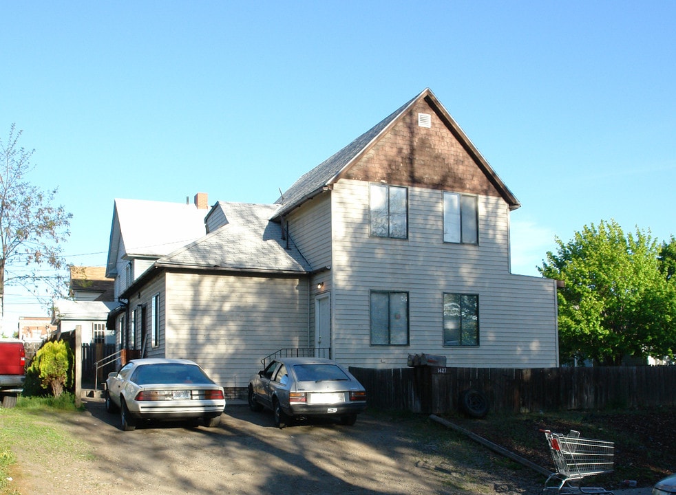 1427 N Lincoln St in Spokane, WA - Building Photo