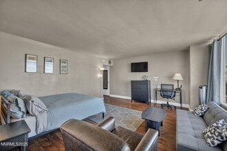 280 Island Ave in Reno, NV - Building Photo - Building Photo