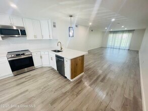 1515 Huntington Ln in Rockledge, FL - Building Photo - Building Photo