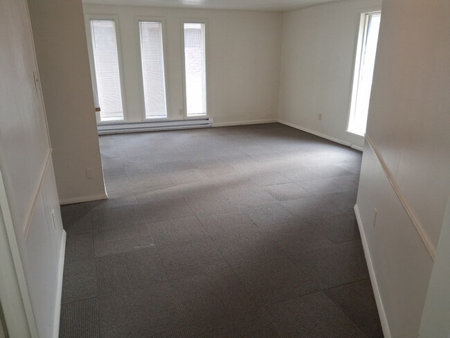 4944 Old Maysville Rd