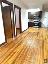 243 Senator St in Brooklyn, NY - Foto de edificio - Building Photo