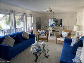 265 Palm Dr in Naples, FL - Building Photo - Building Photo