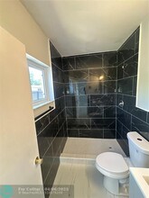 610 NE 37th St-Unit -E in Pompano Beach, FL - Building Photo - Building Photo