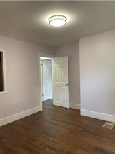 70 S Walnut St in Quincy, MA - Building Photo - Building Photo