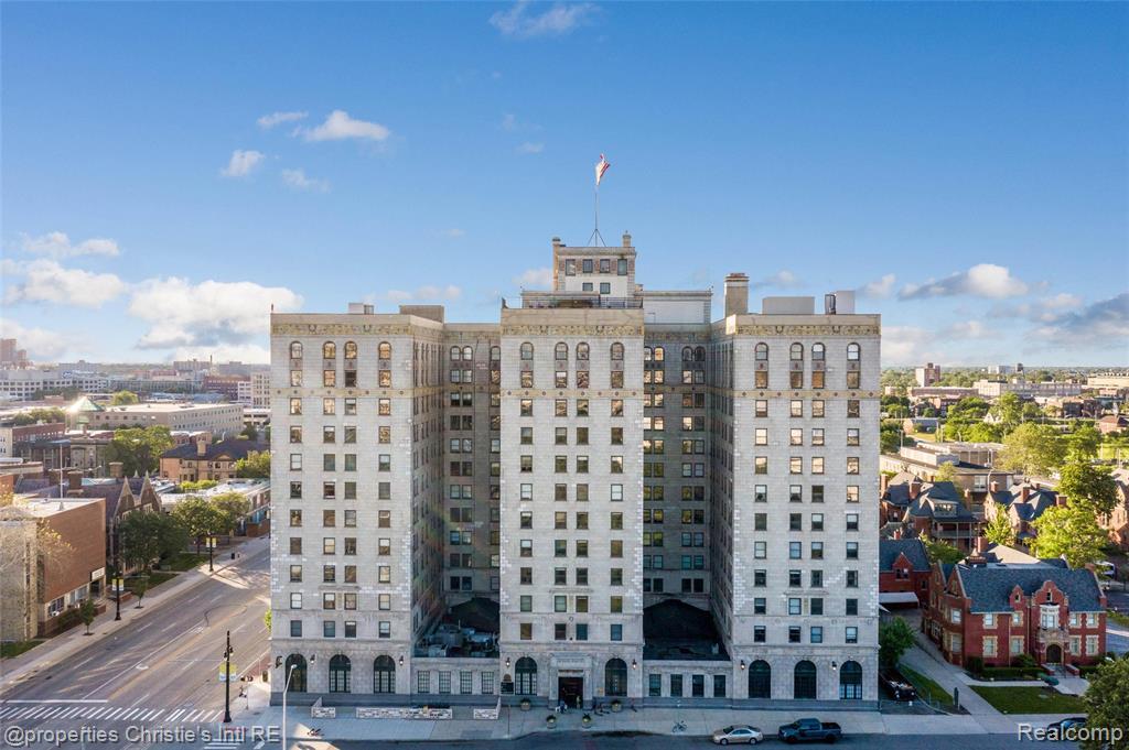 15 E Kirby St in Detroit, MI - Building Photo