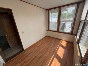 1097 Dixwell Ave in Hamden, CT - Building Photo - Building Photo