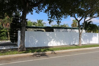 3725 S Olive Ave in West Palm Beach, FL - Building Photo - Building Photo
