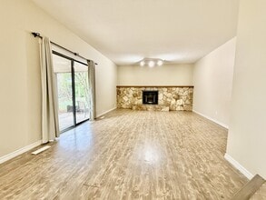 123 Street - 1 St in Abbotsford, BC - Building Photo - Building Photo