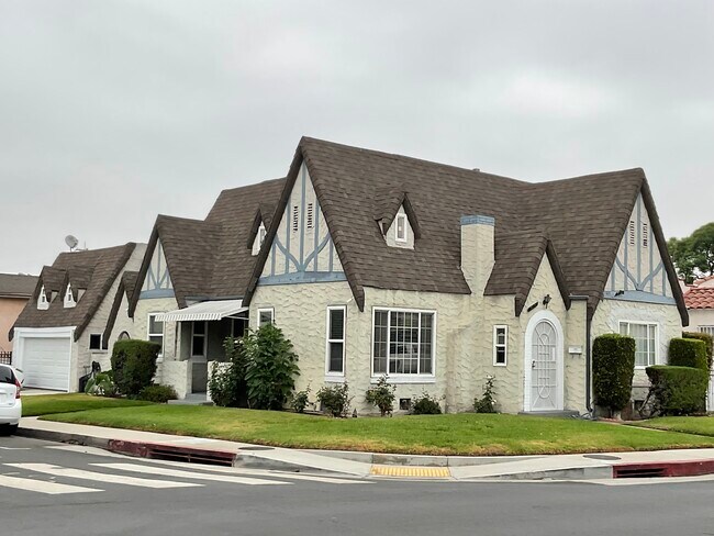 3031 Saturn Ave, Unit A - Upstairs