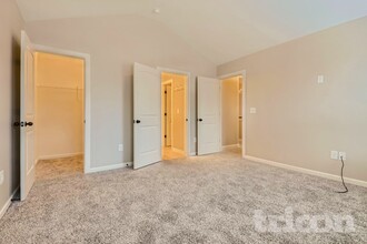 216 Fannin Ln in Mcdonough, GA - Foto de edificio - Building Photo