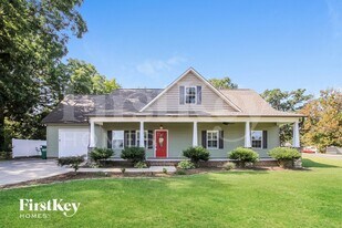 213 W Hoke St in Landis, NC - Building Photo