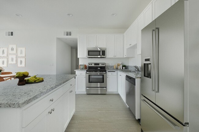 422 South Lake in Los Angeles, CA - Foto de edificio - Building Photo