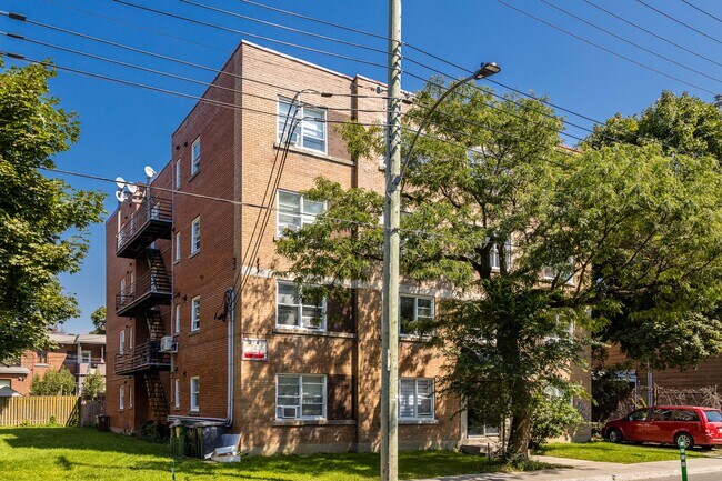 4855 Walkley Av in Montréal, QC - Building Photo - Building Photo