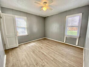 106 N Vernon Ave in Lubbock, TX - Building Photo - Building Photo