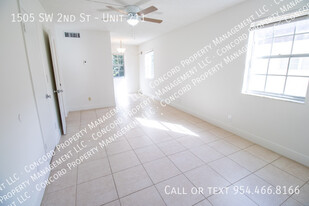 1505 SW 2nd St in Fort Lauderdale, FL - Building Photo