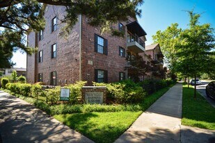 1301 Louisiana St, Unit 104