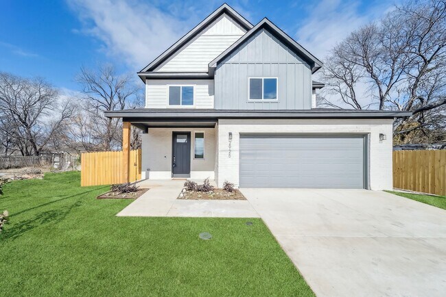 property at 2925 Lasalle St