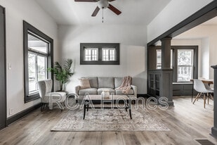 4612 E New York St in Indianapolis, IN - Building Photo