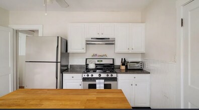 38 Burgoyne St in Boston, MA - Building Photo - Building Photo