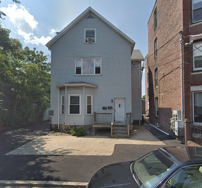21 Highgate St, Unit 1 in Boston, MA - Building Photo - Building Photo