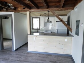 591 Main St in Center Moriches, NY - Building Photo - Building Photo