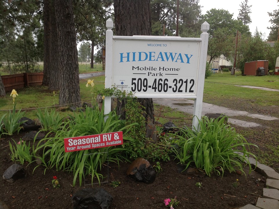 Hideaway Mobile Home Park in Spokane, WA - Foto de edificio