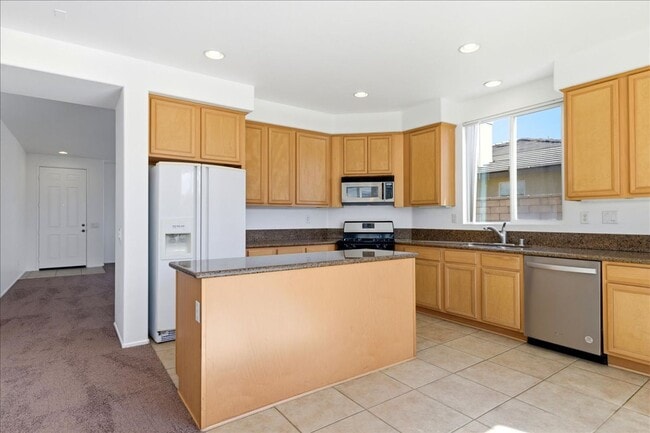 37771 Guildford St in Indio, CA - Building Photo - Building Photo