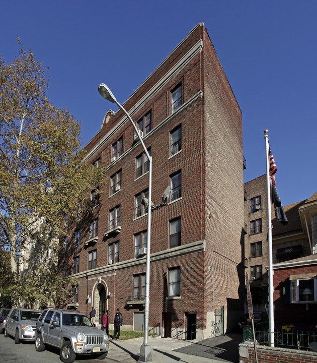 32 Gifford Ave in Jersey City, NJ - Foto de edificio