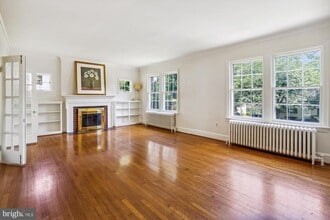 8901 Montgomery Ave in Chevy Chase, MD - Building Photo - Building Photo