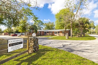 Fountainview Apartments in Haines City, FL - Foto de edificio - Building Photo