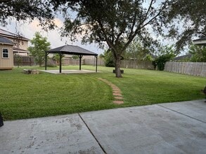 10911 Dove Park Ct in Houston, TX - Building Photo - Building Photo